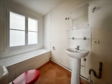 Paris 8th arrondissement – Étoile / Champs-Élysées Duplex apartment, loft style – 90 m² – Ground floor