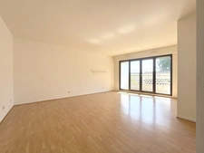 For sale, Suresnes, 3 rooms with 2 balconies, parking and cellar 