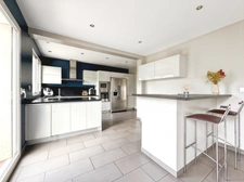 A vendre Colombes, Belle maison familiale / 5 chambres / Grand jardin