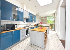 A vendre Colombes maison 6 pièces avec jardin 