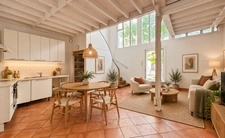 Paris 8ᵉ – Étoile / Champs-Élysées Appartement en duplex, esprit loft – 90 m² – Rez-de-chaussée