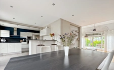 A vendre Colombes, Belle maison familiale / 5 chambres / Grand jardin