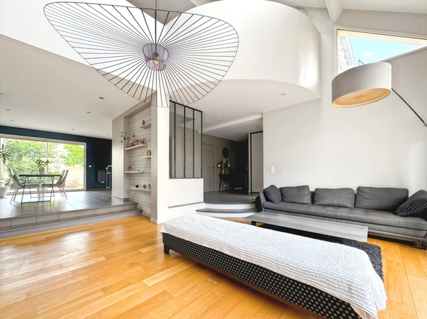 A vendre Colombes, Belle maison familiale / 5 chambres / Grand jardin