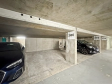 For sale, Suresnes, 3 rooms with 2 balconies, parking and cellar 