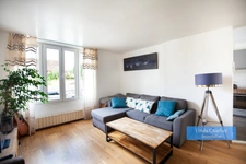  Maison de charme 5 pièces avec extérieur – Centre Saint-Nom-la-Bretèche