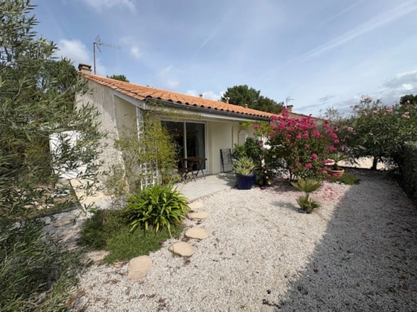 A vendre - Maison de plain pied de 146 m² - garage aménagé