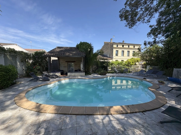 Propriété d'exception-maison de charme avec activité chambres d'hôtes et vue  sur les vignes