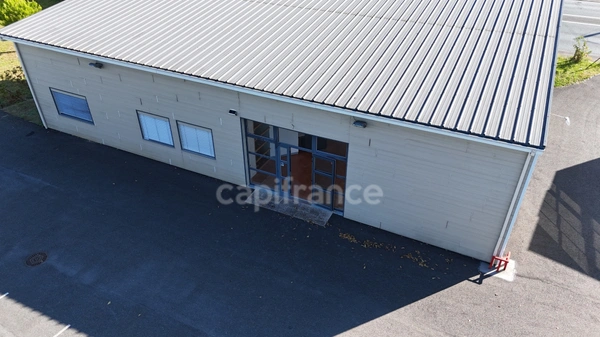 Local commercial de 250 m² avec grande visibilité zone commerciale N°1 – Chasseneuil-du-Poitou (86360)