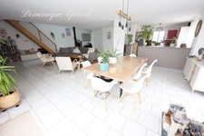 Maison habitable de suite, belles prestatations, école et voie verte à pied Nouaillé Maupertuis