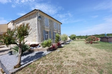 Exclusivité À VENDRE Vignoble Cru Bourgeois Médoc Vue exceptionnelle