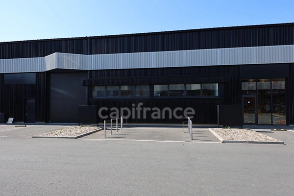 LOCAL D'ACTIVITE 577 M² – CAEN NORD  – FRAIS DE NOTAIRE RÉDUITS - RÉHABILITATION PREMIUM 