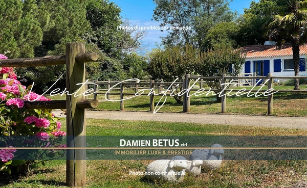 Maison à vendre 11 pièces proche CHALLANS (85), propriété haut de gamme, terres attenantes