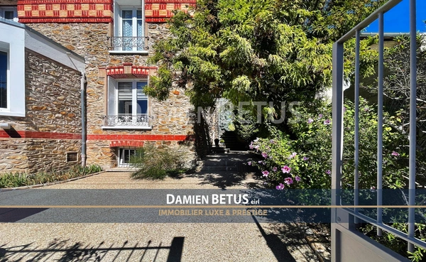 Maison à vendre 6 pièces VAUX-LE-PÉNIL, proche de MELUN (77), meulière, charme, calme, jardin