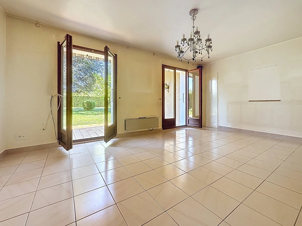 Maison à vendre 6 pièces SAINT GENIS POUILLY (01)