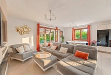 Maison à vendre 7 pièces PREVESSIN MOENS (01)