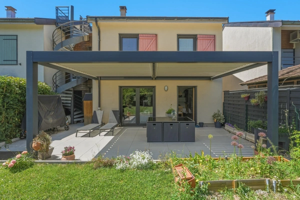 Maison à vendre 6 pièces VERSONNEX (01)
