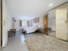Maison à vendre 8 pièces SAINT GENIS POUILLY (01)