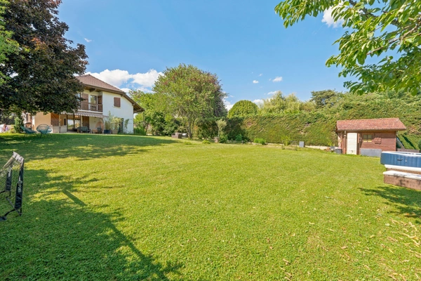 Maison à vendre 7 pièces PREVESSIN MOENS (01)