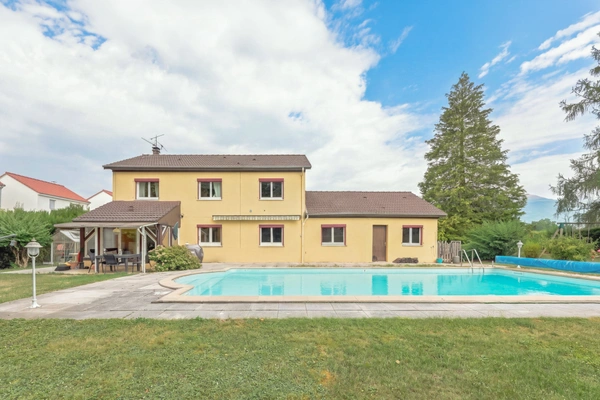 Maison à vendre 7 pièces SAINT GENIS POUILLY (01)