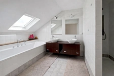 Maison à vendre 7 pièces PREVESSIN MOENS (01)