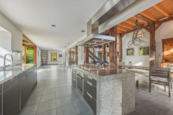 Maison à vendre 8 pièces SAINT GENIS POUILLY (01)