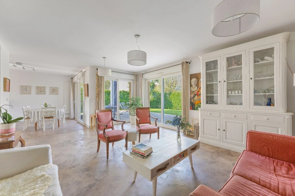 Maison à vendre 7 pièces ORNEX (01)