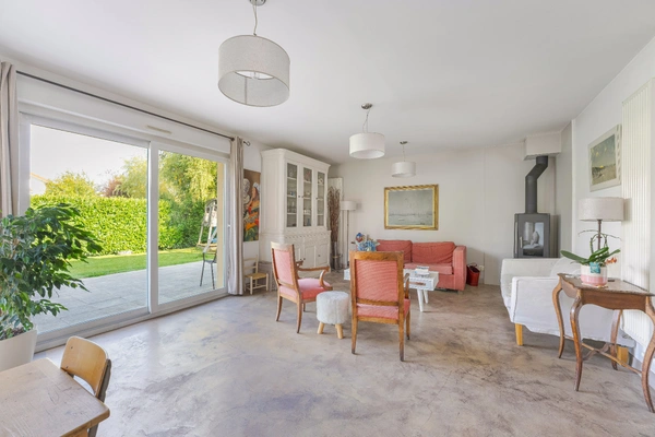 Maison à vendre 7 pièces ORNEX (01)