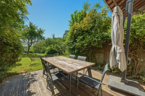 Maison à vendre 7 pièces ECHENEVEX (01)