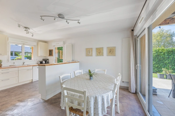 Maison à vendre 7 pièces ORNEX (01)