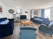 Maison à vendre 7 pièces PREVESSIN MOENS (01)