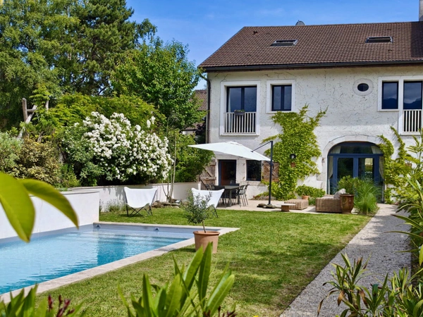 Maison à vendre 8 pièces ORNEX (01)