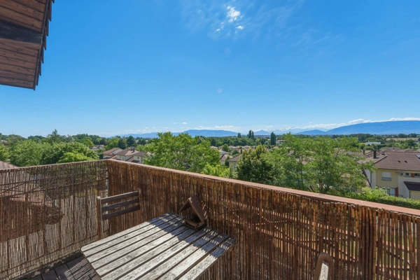 Appartement à vendre 4 pièces PREVESSIN MOENS (01)