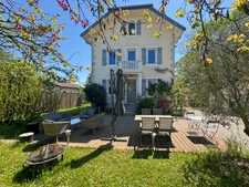 Maison à vendre 7 pièces PREVESSIN MOENS (01)