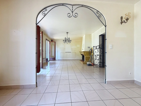 Maison à vendre 6 pièces SAINT GENIS POUILLY (01)