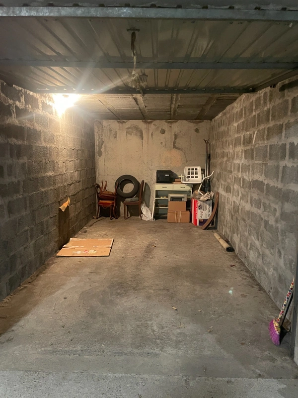 À VENDRE – GARAGE FERMÉ EN SOUS-SOL | ANNECY (74)– CŒUR D’OR A 2mn du lac