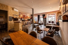 Bar restaurant à vendre Licence IV avec logement et terrasse – Lalevade d’Ardèche