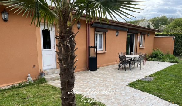 À vendre – Maison de plain-pied avec dépendance aménagée, grands espaces extérieurs et structures polyvalentes – Idéal résidence principale + activité pro ou projet locatif
