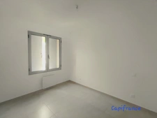 Maison neuve RT 2020 en plein centre de La Brède – jardin, terrasse et vie à pied.