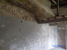 Ancien chai 2 pièces à rénover : un vrai coup de cœur au calme, avec jardin.