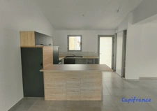 Maison neuve centre‑ville avec jardin, terrasse et 3 chambres.