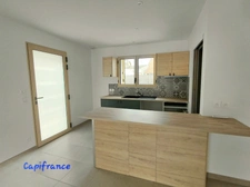 Un bien rare au cœur de La Brède : maison neuve en centre‑ville, comprenant 3 chambres et un jardin.