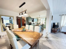 Maison à vendre au coeur du village, 3 chambres, Garage  SALLERTAINE (85)