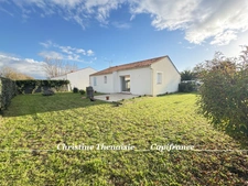 Maison à vendre 4 pièces  3 chambres - Garage - Grand terrain - Extension possible 85300 SALLERTAINE