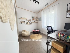 Maison à vendre 9 pièces - Plain-Pied - 4 chambres - 2 Salles d'eau - Piscine - Salle de cinéma - Hammam - T2 indépendant