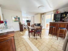 Maison à vendre Plain-Pied - 3 chambres - Garage - Piscine chauffée - Centre Ville SAINT GILLES CROIX DE VIE (85)