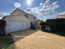VILLA D'EXCEPTION Pièces spacieuses, 4 chambres, 3 salles de bains, 3 wc, Piscine privée  COEX (85)