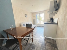 Appartement DUPLEX au coeur de Croix de Vie 2 pièces avec Terrasse et emplacement parking à 150 m. de la gare SAINT GILLES CROIX DE VIE (85)