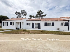 Maison à vendre 9 pièces - Plain-Pied - 4 chambres - 2 Salles d'eau - Piscine - Salle de cinéma - Hammam - T2 indépendant