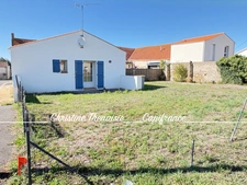 Maison à vendre 3 pièces coeur de ville avec terrain BEAUVOIR SUR MER (85)