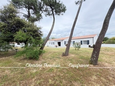 Maison à vendre 9 pièces - Plain-Pied - 4 chambres - 2 Salles d'eau - Piscine - Salle de cinéma - Hammam - T2 indépendant